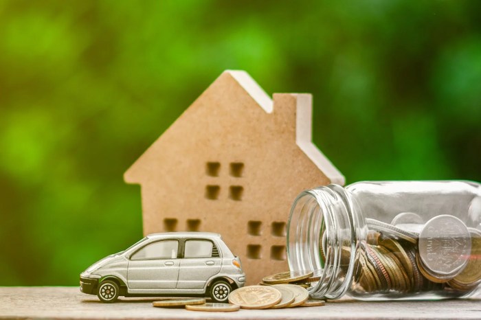 What are the benefits of bundling car and home insurance?